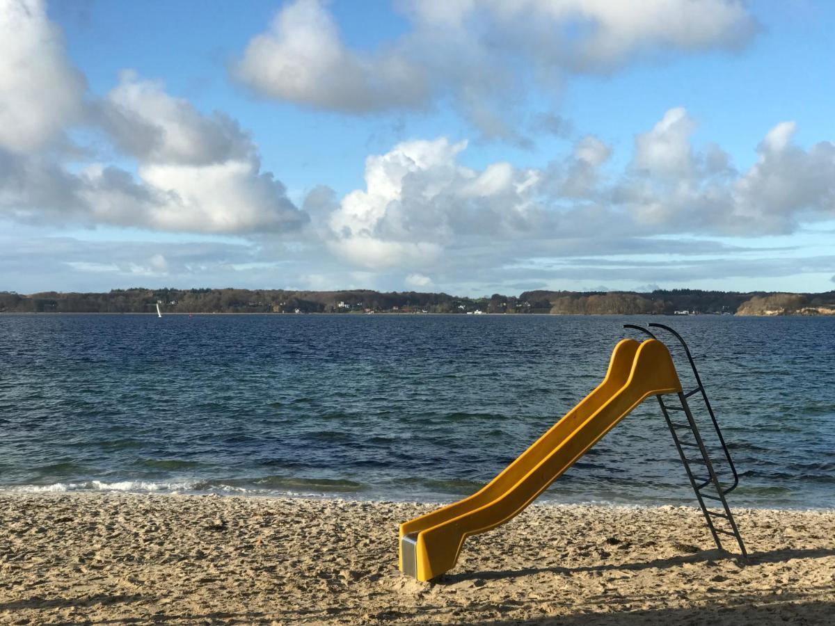 Strandblick Mit Strandkorb & Fahrraedern Glücksburg Kültér fotó