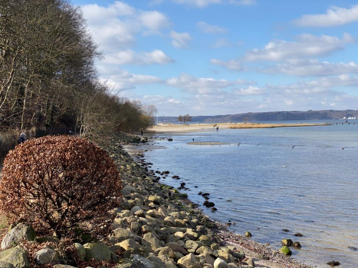Strandblick Mit Strandkorb & Fahrraedern Glücksburg Kültér fotó