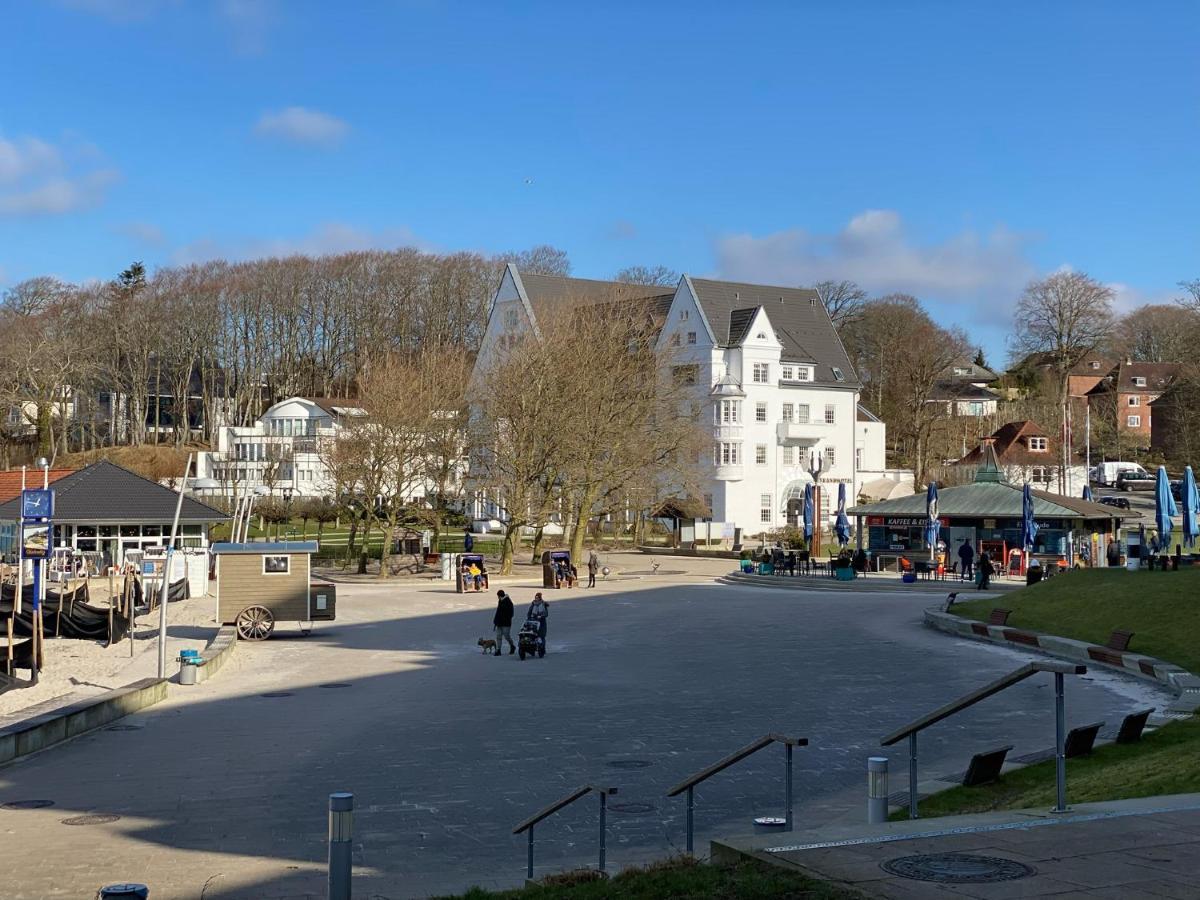 Strandblick Mit Strandkorb & Fahrraedern Glücksburg Kültér fotó